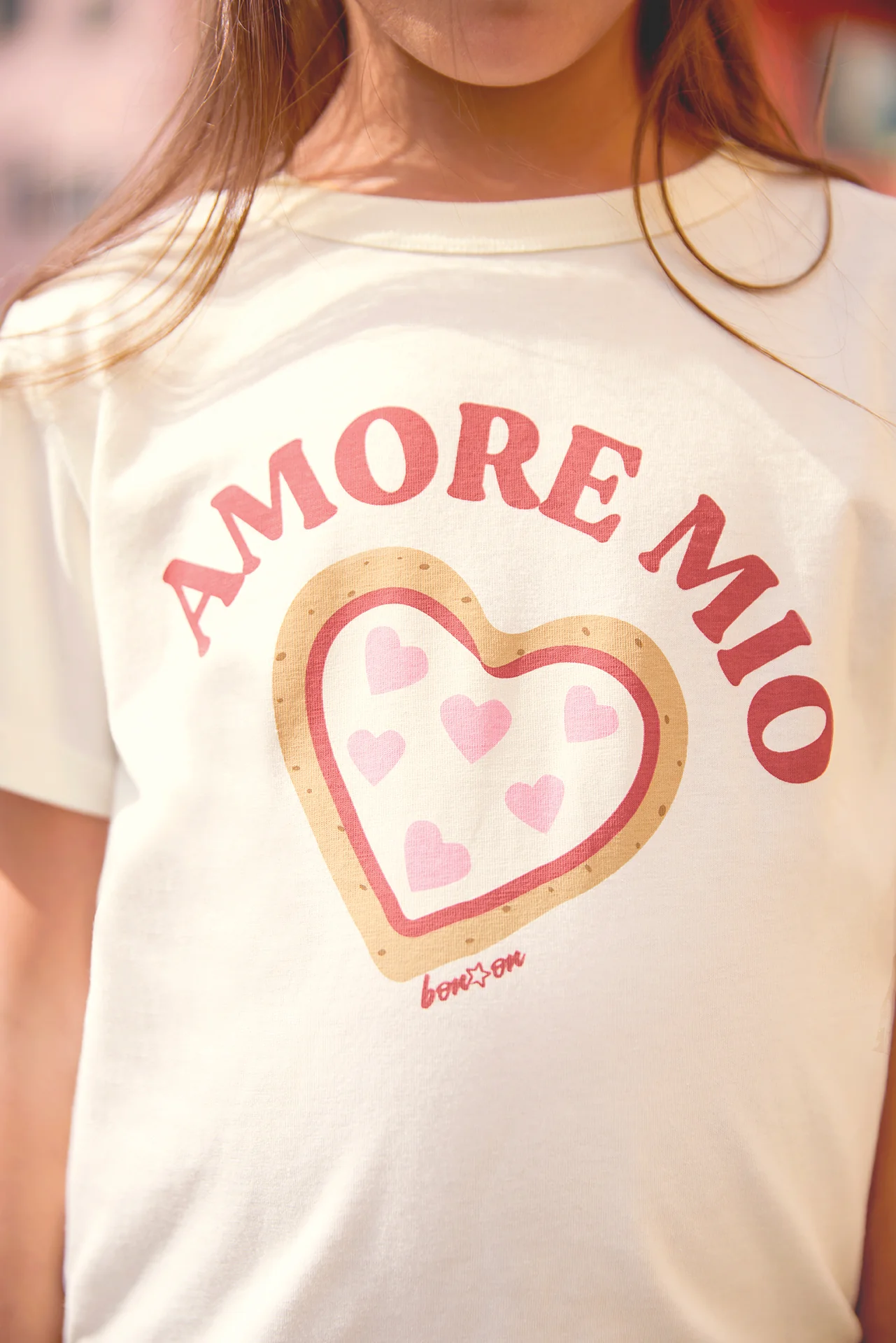 T-shirt - Tubo ecru bonton illustration "Amore Mio" - Image 2